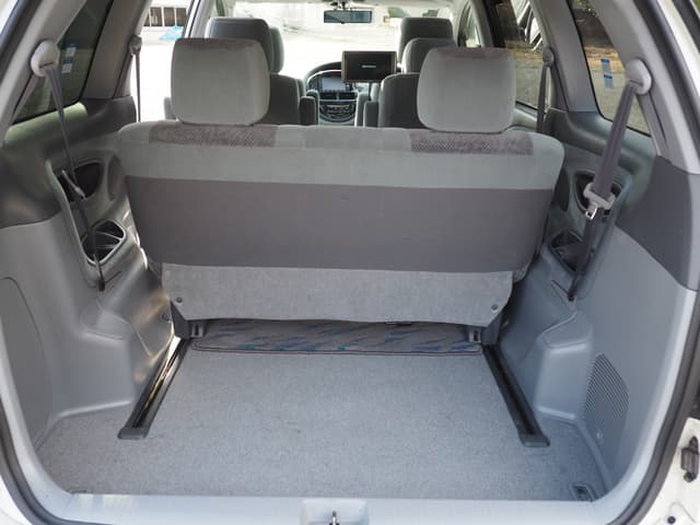 2001 Toyota Estima JDM car for sale — photo 14 of 25