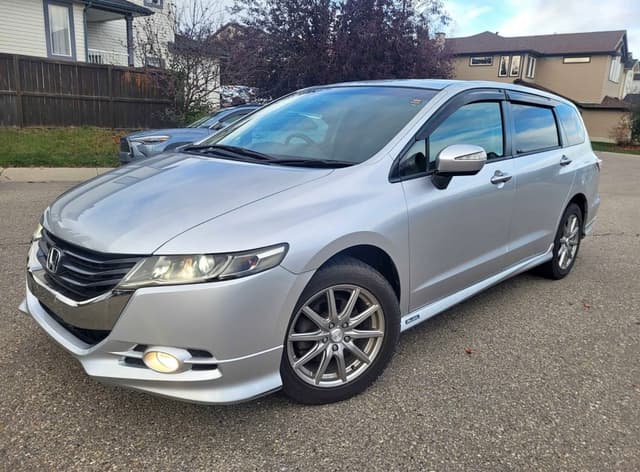 2009 Honda Odyssey JDM car for sale — photo 2 of 11