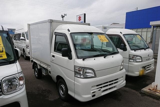 2010 Daihatsu Hijet JDM car for sale — photo 7 of 12