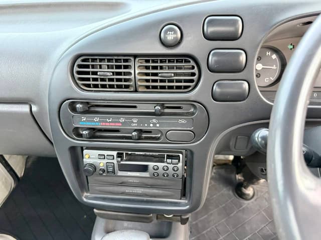 1997 Daihatsu Hijet JDM car for sale — photo 20 of 25
