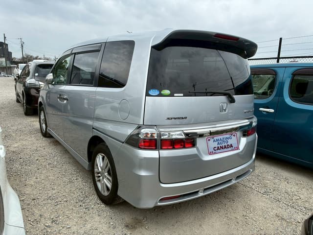 2008 Honda Stepwagon JDM car for sale — photo 2 of 8