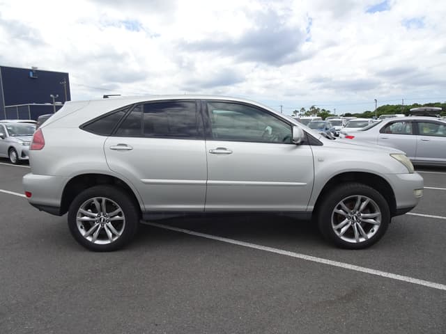 2004 Toyota Harrier JDM car for sale — photo 6 of 25