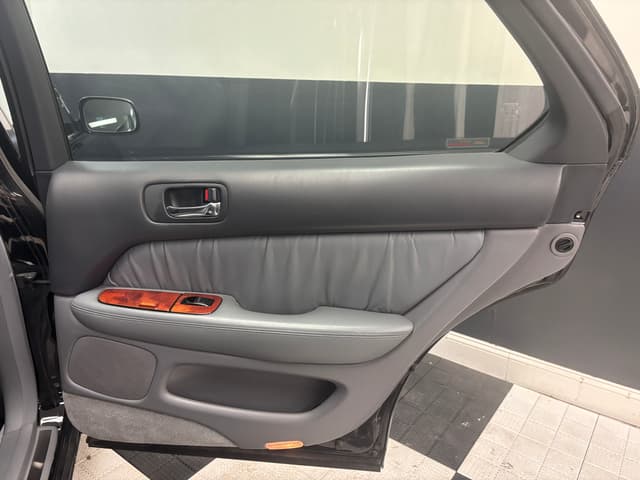 1999 Toyota Celsior JDM car for sale — photo 16 of 25