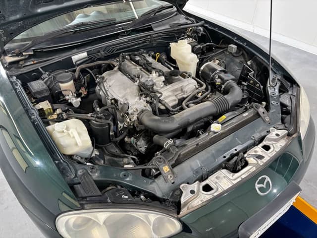 2001 Mazda Roadster (Eunos Roadster / MX-5) JDM car for sale — photo 12 of 25