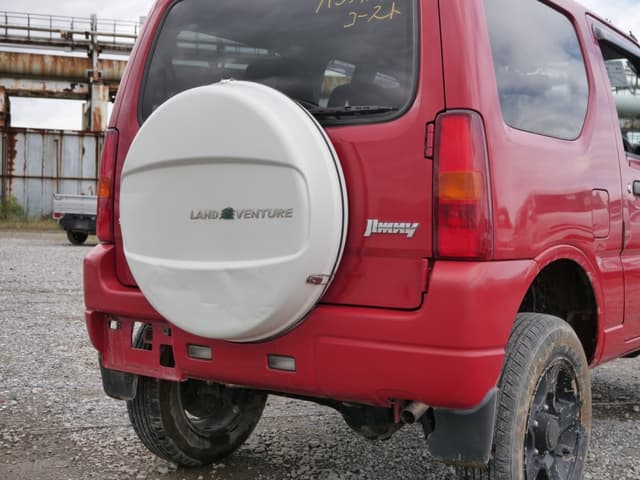 1999 Suzuki Jimny JDM car for sale — photo 18 of 25