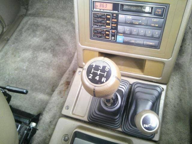 1990 Mitsubishi Pajero JDM car for sale — photo 17 of 20