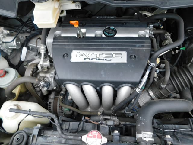 2006 Honda Stepwagon JDM car for sale — photo 7 of 8