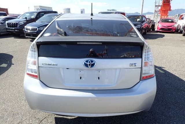 2010 Toyota Prius JDM car for sale — photo 4 of 25