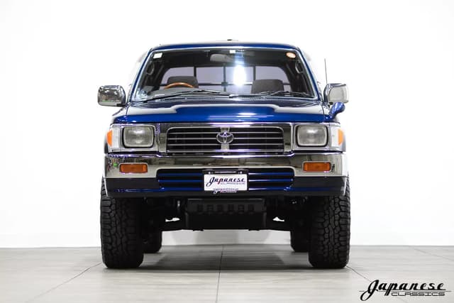 1996 Toyota Hilux JDM car for sale — photo 2 of 25