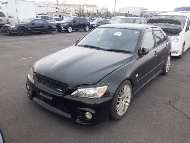 2000 Toyota Altezza JDM car for sale — photo 2 of 10