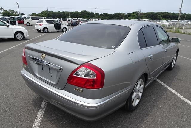 2001 Nissan Cima JDM car for sale — photo 5 of 25
