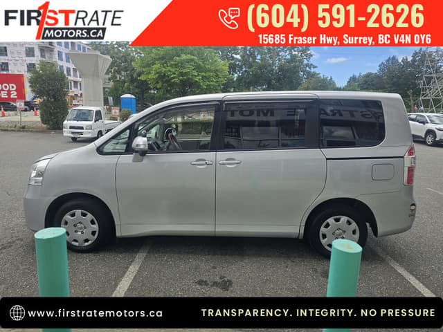 2007 Toyota Noah JDM car for sale — photo 5 of 19