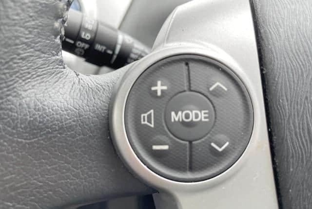 2011 Toyota Prius JDM car for sale — photo 20 of 25