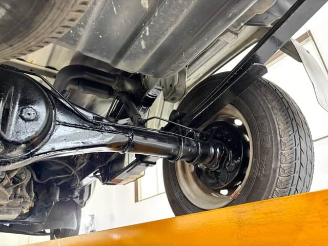1999 Daihatsu Hijet JDM car for sale — photo 20 of 23