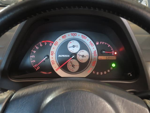 1999 Toyota Altezza JDM car for sale — photo 18 of 25