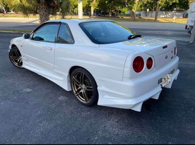1998 Nissan Skyline JDM car for sale — photo 8 of 25
