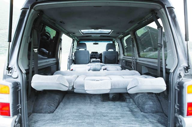 1992 Mitsubishi Delica JDM car for sale — photo 14 of 25