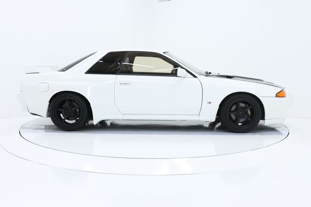 1994 Nissan Skyline JDM car for sale — photo 6 of 25