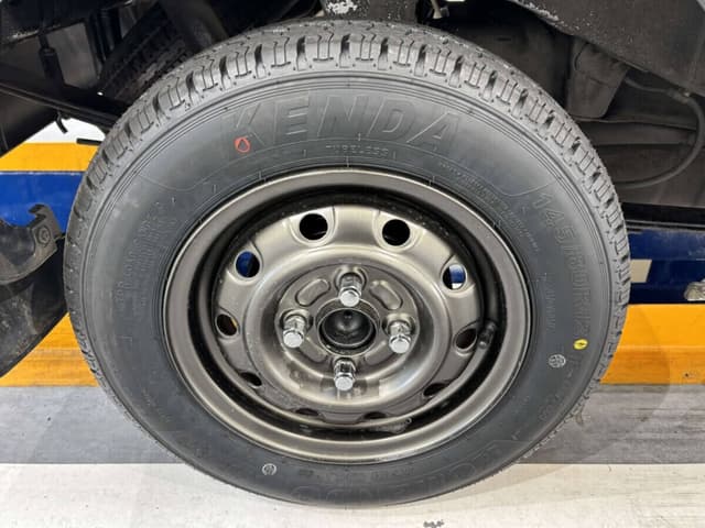 1999 Daihatsu Hijet JDM car for sale — photo 23 of 25