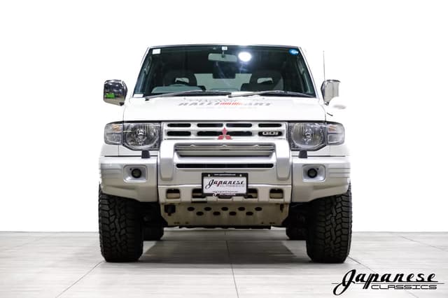 1997 Mitsubishi Pajero JDM car for sale — photo 3 of 25