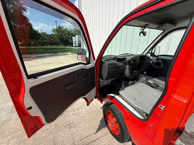 1999 Daihatsu Hijet JDM car for sale — photo 9 of 17