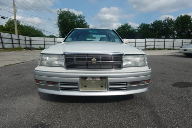 1996 Toyota Crown JDM car for sale — photo 2 of 16