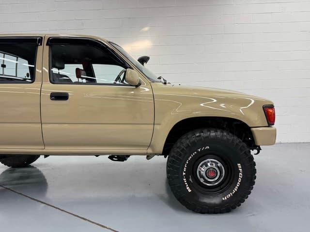 1991 Toyota Hilux JDM car for sale — photo 5 of 25