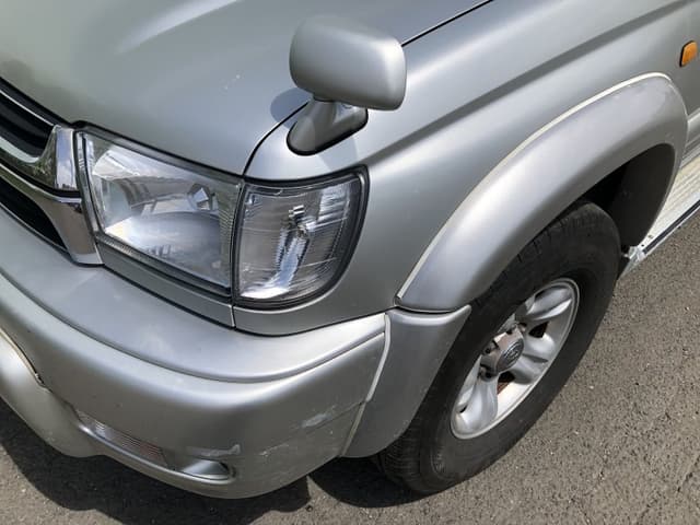 2001 Toyota Hilux Surf JDM car for sale — photo 2 of 5