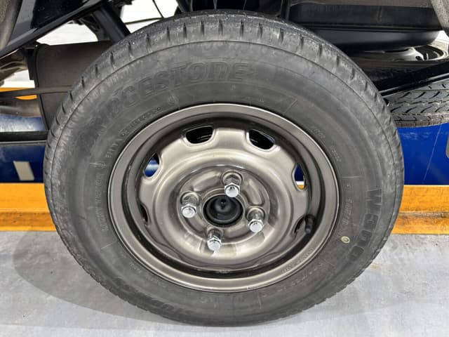 1999 Daihatsu Hijet JDM car for sale — photo 15 of 23