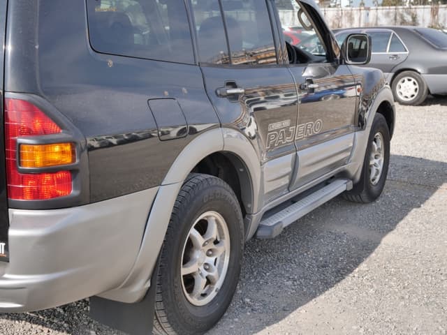 2001 Mitsubishi Pajero JDM car for sale — photo 17 of 25