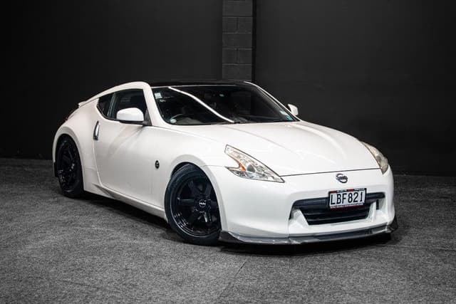 2009 Nissan Fairlady Z JDM car for sale — photo 5 of 13