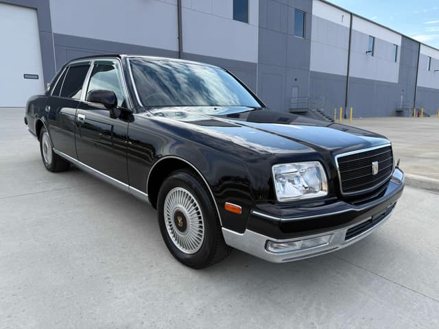 2000 Toyota Century JDM car for sale — photo 2 of 14