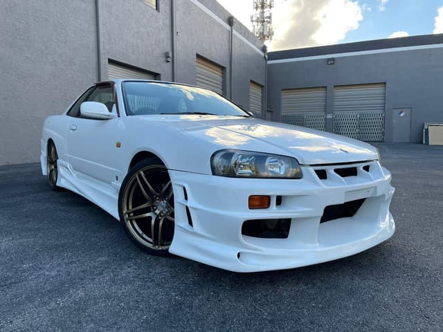 1998 Nissan Skyline JDM car for sale — photo 2 of 25