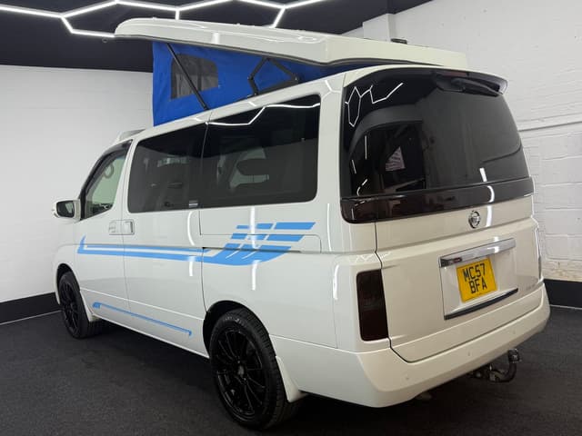 2007 Nissan Elgrand JDM car for sale — photo 2 of 25