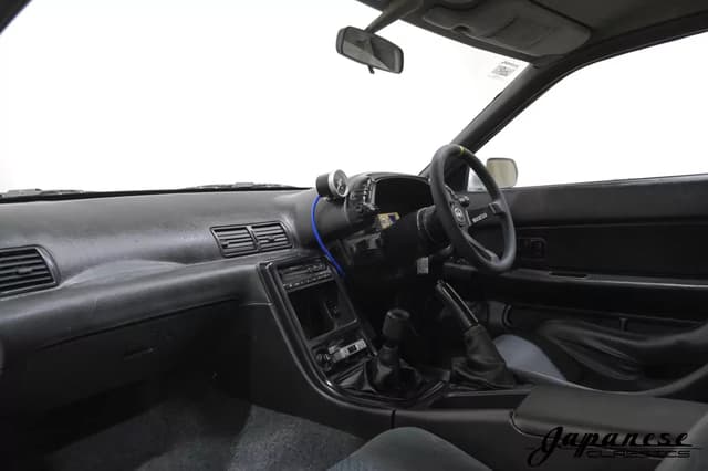 1993 Nissan Skyline JDM car for sale — photo 9 of 25