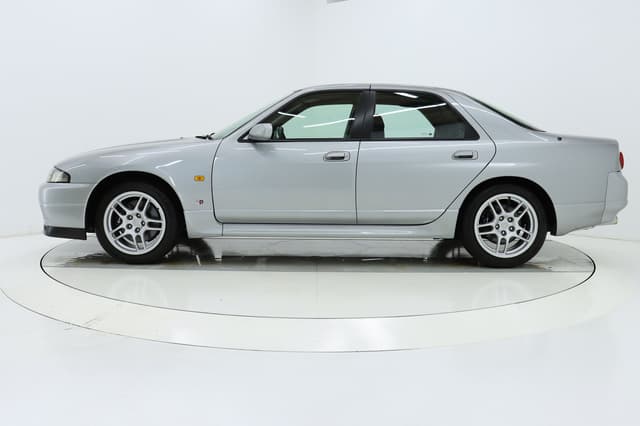 1998 Nissan Skyline JDM car for sale — photo 7 of 10