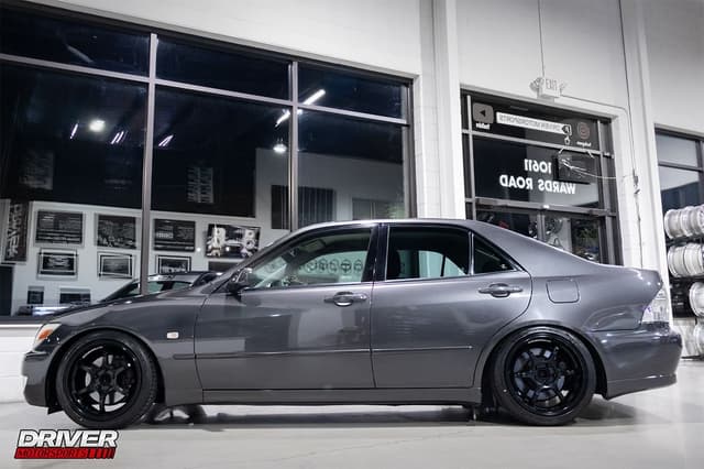1999 Toyota Altezza JDM car for sale — photo 7 of 25