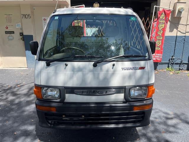 1996 Daihatsu Hijet JDM car for sale — photo 2 of 17