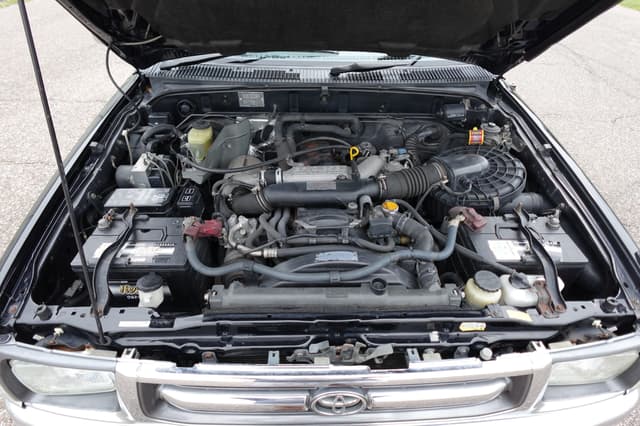1997 Toyota Hilux JDM car for sale — photo 18 of 19