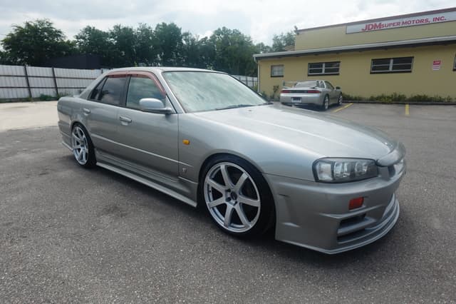 1998 Nissan Skyline JDM car for sale — photo 12 of 17