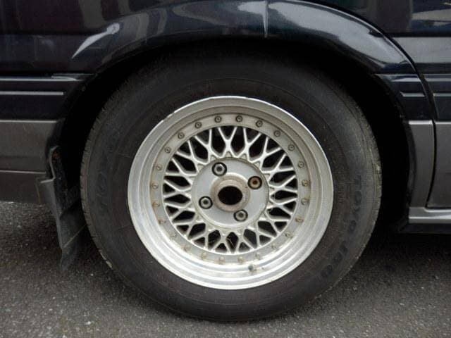 1987 Nissan Skyline JDM car for sale — photo 8 of 18