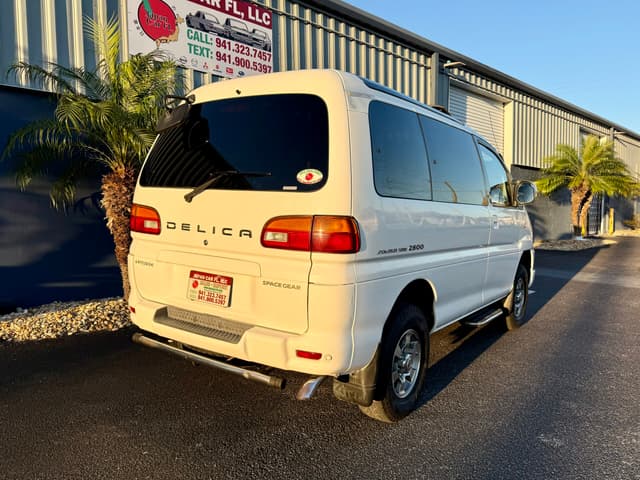1998 Mitsubishi Delica JDM car for sale — photo 5 of 19