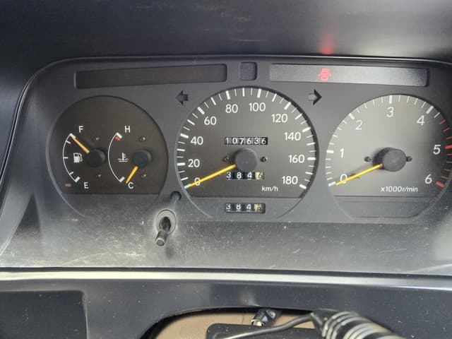 1996 Toyota HiAce JDM car for sale — photo 16 of 25