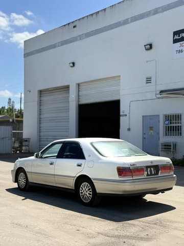 2001 Toyota Crown JDM car for sale — photo 8 of 14