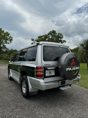 1996 Mitsubishi Pajero JDM car for sale — photo 8 of 21