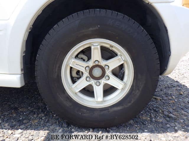 2005 Mitsubishi Pajero JDM car for sale — photo 12 of 25