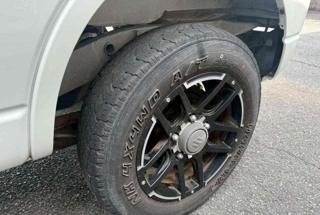 2008 Suzuki Jimny JDM car for sale — photo 24 of 25