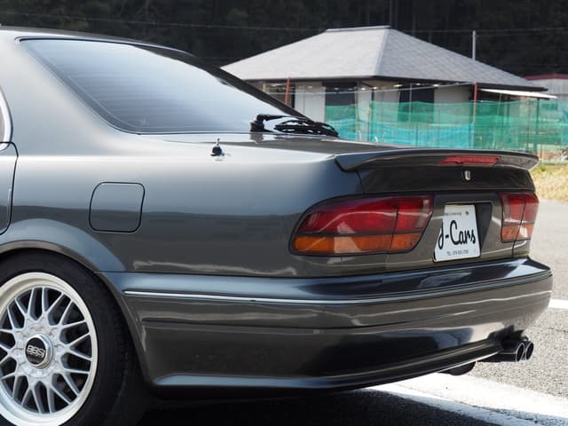1990 Mitsubishi Diamante JDM car for sale — photo 3 of 25