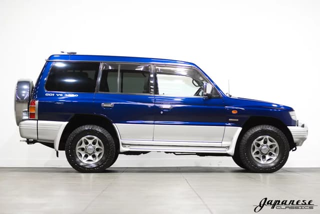 1997 Mitsubishi Pajero JDM car for sale — photo 5 of 25