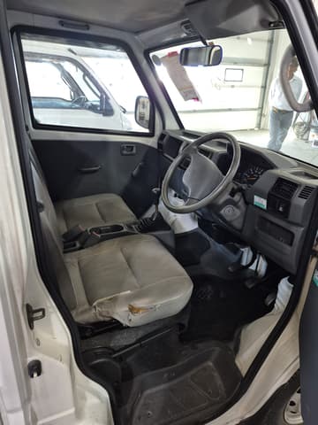 2001 Mitsubishi Minicab JDM car for sale — photo 18 of 19